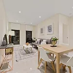 Stylish Apt In The Heart Of Darling Harbour